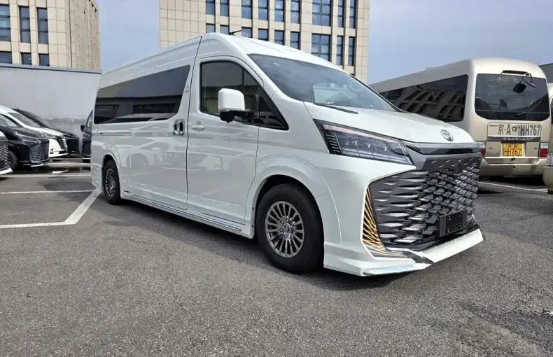 Toyota Hiace 2024 из Китая