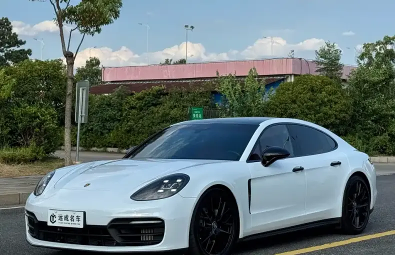 Porsche Panamera 2022 из Китая