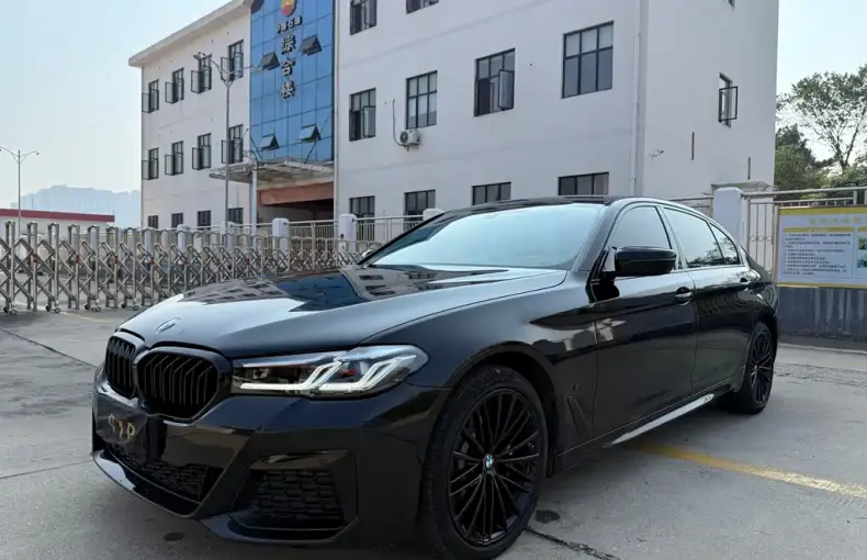 BMW 5 Series 2023 из Китая
