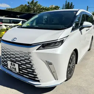 Lexus LM 2025 из Китая