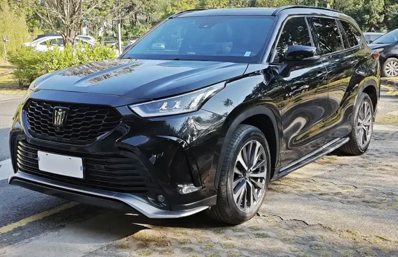 Toyota Crown Kluger 2024 из Китая