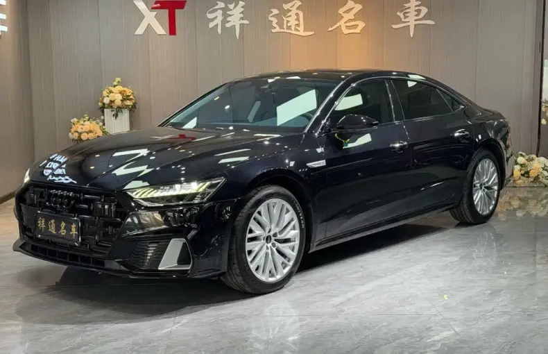 Audi A7L 2024 из Китая