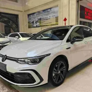 Volkswagen Golf 2023 150 л.с. из Китая