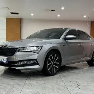 Skoda Superb 2023 из Китая