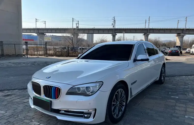 BMW 7 Series 2014 из Китая