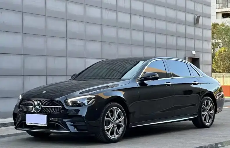 Mercedes-Benz E-Class 2022 из Китая