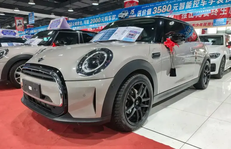 MINI Mini 2022 из Китая