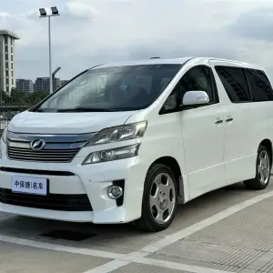 Toyota Alphard 2015 из Китая