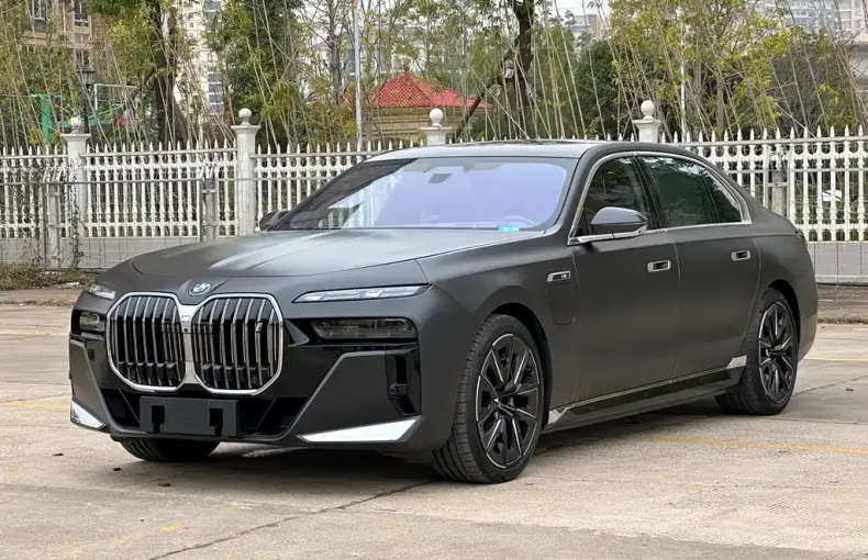 BMW i7 2023 из Китая