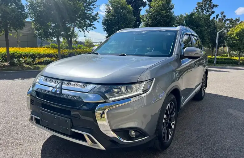 Mitsubishi Outlander 2020 из Китая