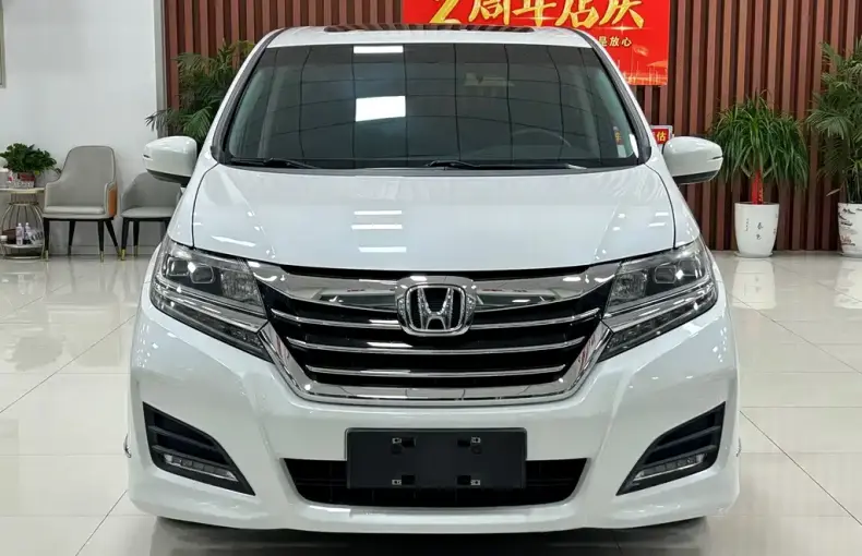 Honda Elysion 2018 из Китая