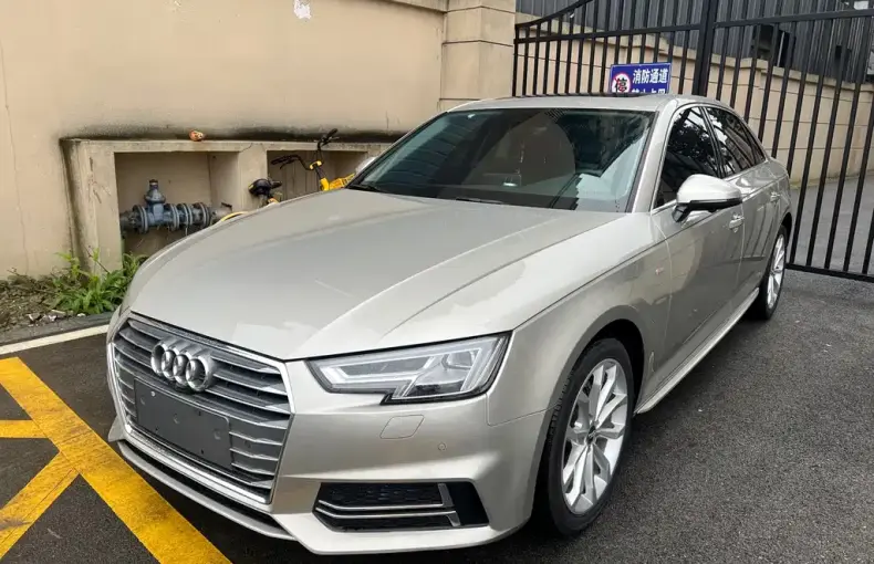 Audi A4L 2018 из Китая