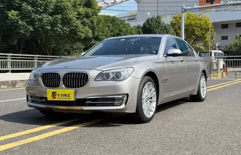 BMW 7 Series 2015 из Китая