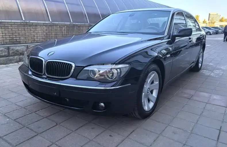 BMW 7 Series 2008 из Китая
