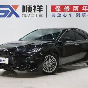 Toyota Camry 2025 из Китая