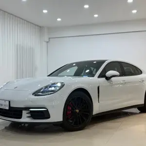 Porsche Panamera 2018 330 л.с. — лот 56624119 из Китая