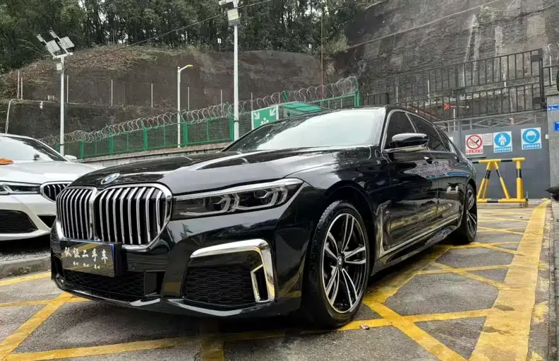 BMW 7 Series 2021 из Китая