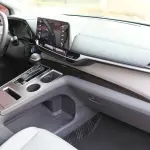 Toyota Sienna 2022 249 л.с. из Китая