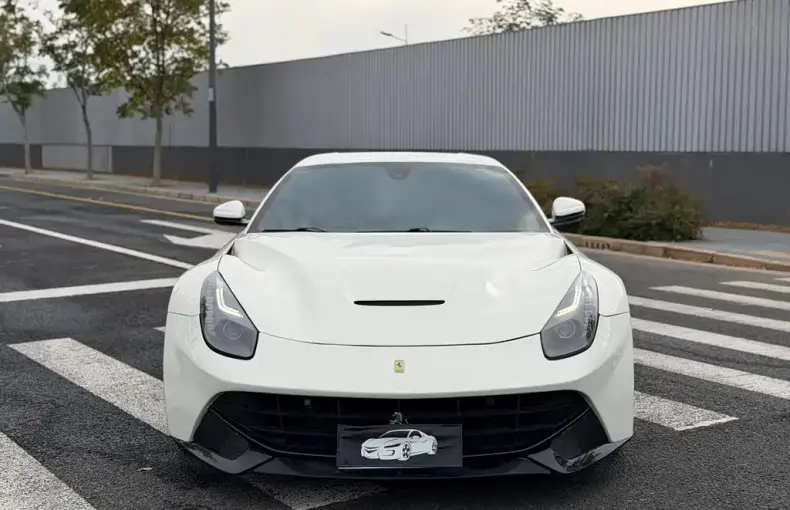 Ferrari F12berlinetta 2014 из Китая