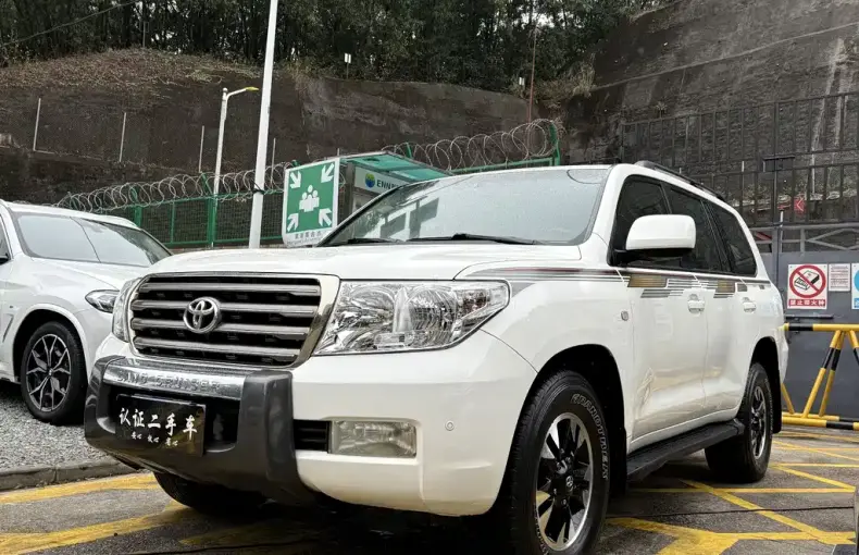 Toyota Land Cruiser 2010 из Китая
