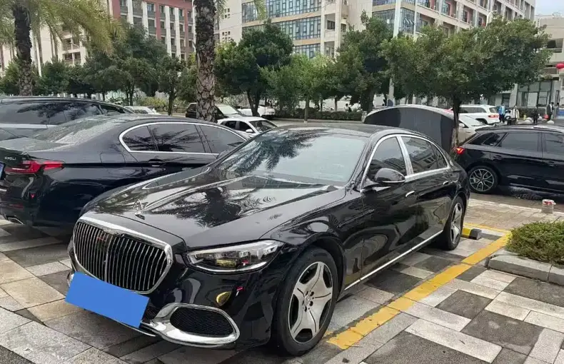 Mercedes-Benz S-Class 2023 из Китая