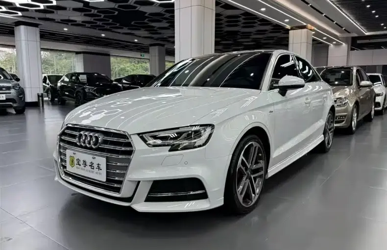 Audi A3 2020 из Китая