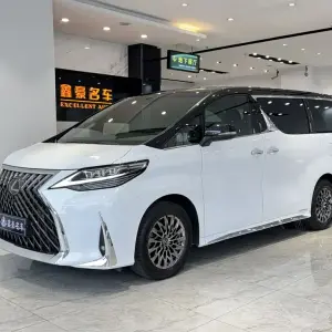 Lexus LM 2022 из Китая
