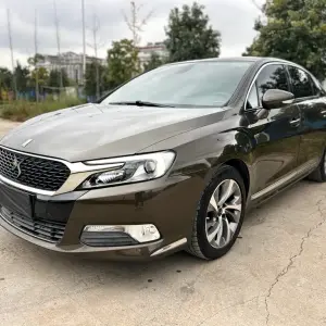 DS DS 5LS 2015 из Китая