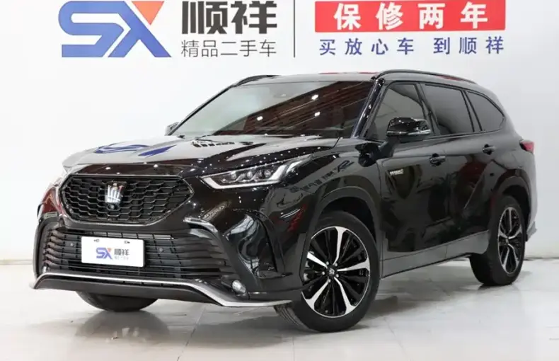 Toyota Crown Kluger 2022 из Китая