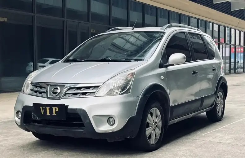 Nissan Livina 2010 из Китая