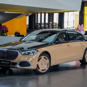 Mercedes-Benz S-Class 2023 из Китая