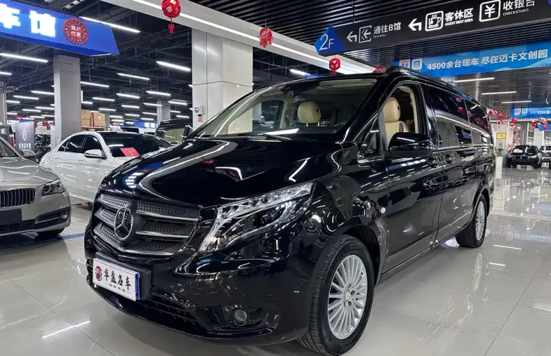Mercedes-Benz V-Class 2018 из Китая