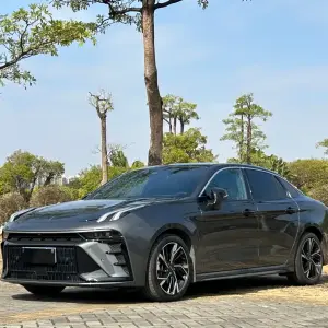 Lynk & Co 03 2024 из Китая