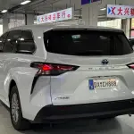 Toyota Sienna 2023 из Китая