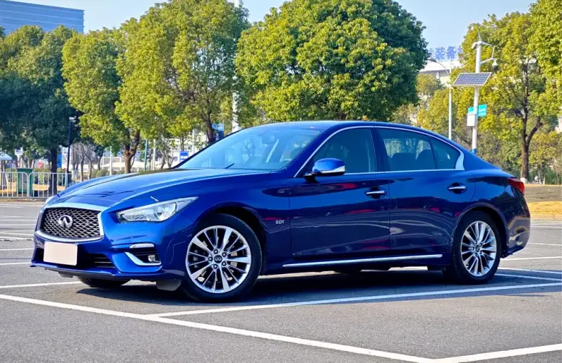 Infiniti Q50L 2019 из Китая