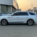 Hongqi Hongqi E-HS9 2023 лот 57571528 из Китая