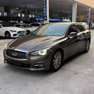 Infiniti Q50 2014 351 л.с. из Китая