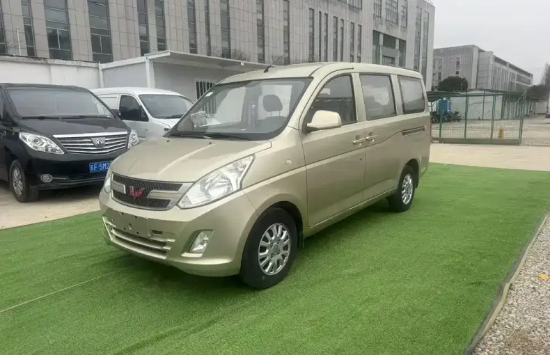 Wuling Rongguang V 2016 из Китая