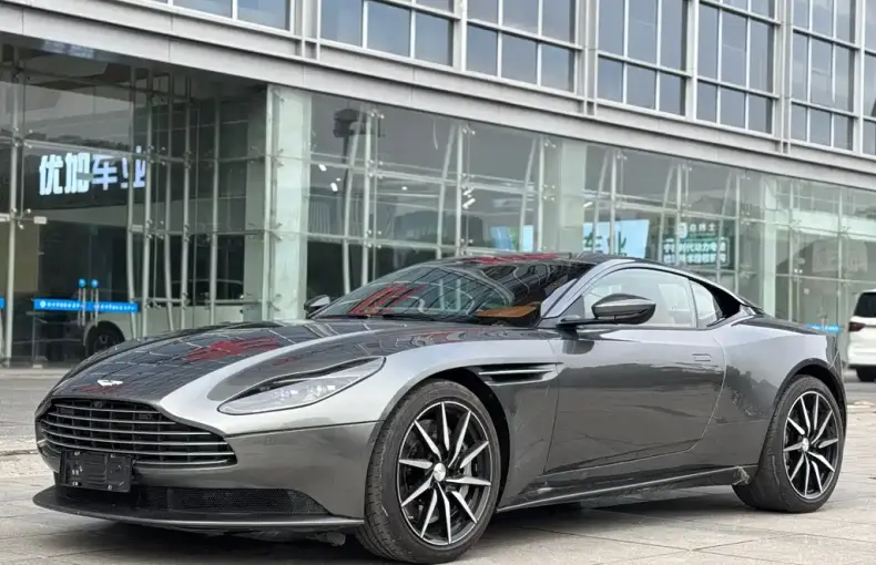 Aston Martin DB11 2019 из Китая