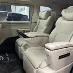 Lexus LM 2024 250 л.с. из Китая