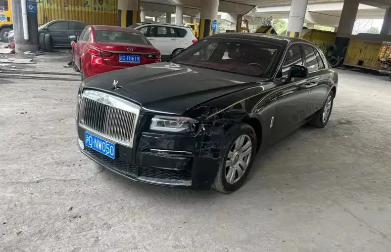 Rolls-Royce Ghost 2025 из Китая