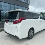 Toyota Alphard 2023 из Китая