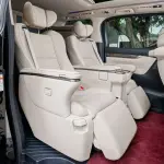 Toyota Alphard 2018 из Китая