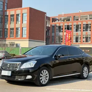 Toyota Crown 2011 из Китая