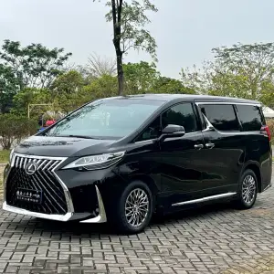 Toyota Alphard 2018 из Китая