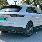 Porsche Cayenne Hybrid 2021 из Китая