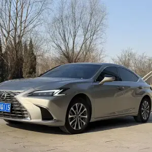Lexus ES 2025 из Китая