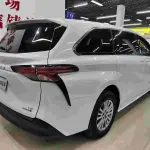 Toyota Sienna 2022 249 л.с. 249 л.с. из Китая
