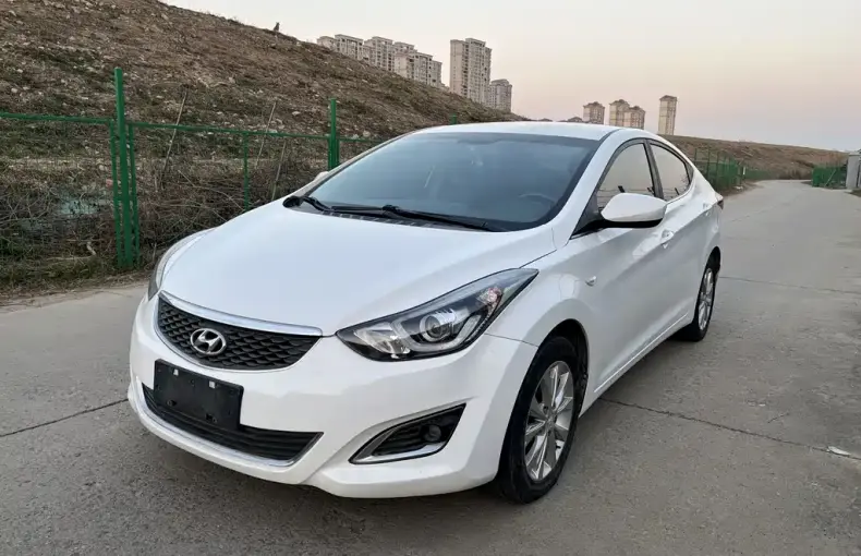 Hyundai Elantra Langdong 2017 из Китая