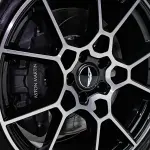 Aston Martin DBX из Китая
